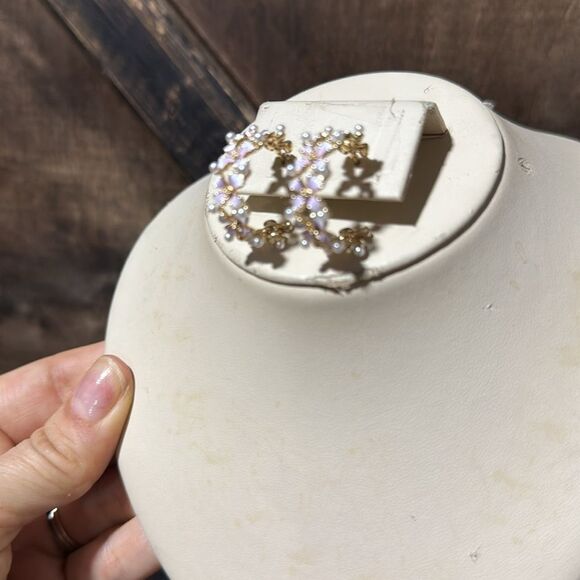 Elegant 14K Gold Plated Pearl Floral Hoop Earrings - Picture 5 of 16